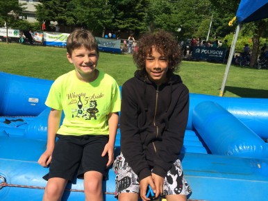 Our first two contestants in the SuperKids Obstacle course. 