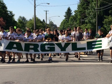 Argyle Pipers in parade